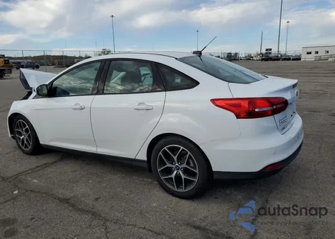 2018 Ford Focus Sel z USA, uszkodzony, nr VIN 1FADP3H26JL294479
